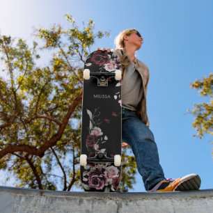 Skate Rosas em Aquarela Fundo Preto