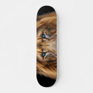 Skate Rosto de Leão Majestoso com Olhos Azuis Animais