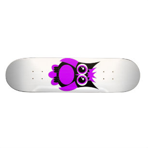 Skate roxo da coruja do punk