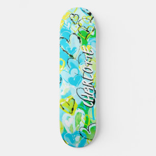 Skate Serenidade Sunlit: Corações de Grafite Azul-Céu e