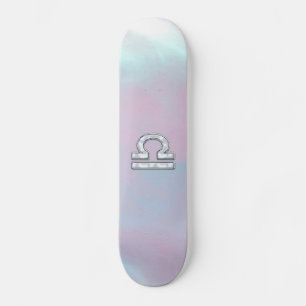 Skate Sinal de Libra Moderno em Estilo Nácar