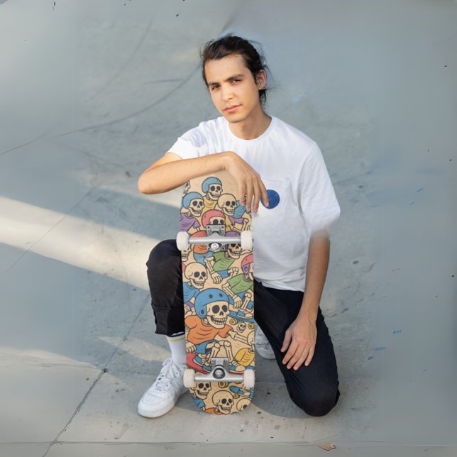 Skate Skeletons Coloridos Cartoon - Tripulação do Crânio (Skater Skeletons Colorful Cartoon Skull Crew Skateboard)