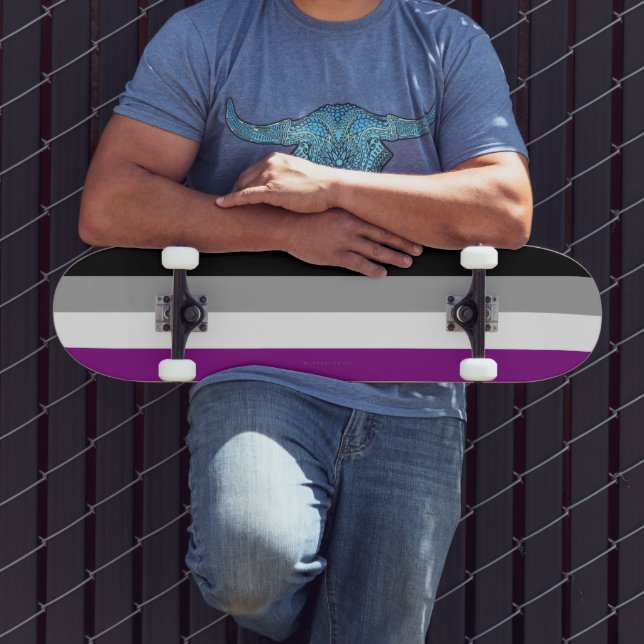 Skate SlipperyJoe's asexual pride flag emphasizing inclu (Ao ar livre 3)