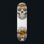 Skate Tabuleiro de Caveira Ilustrado Legal Personalizado<br><div class="desc">Legal skate de crânio ilustrado com rosas personalizados com seu nome. Um arrojado em seu rosto é para embarque.</div>