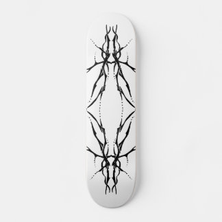 Skate Tatuagem Tribal Deer Skull - preto e branco
