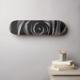 Skate Vintagem Floral Decorativa de Flor Rosa Preta