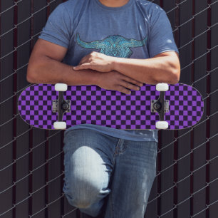 Skate Xadrez roxo e lavanda que chama a atenção