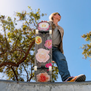 Skateboard Árvores e Rosas