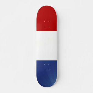 Skateboard azul-branco vermelho