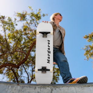 Skateboard Branco Sólido com Seu Nome no Estilo