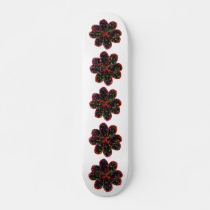 Skateboard da Flor Negra e Vermelha