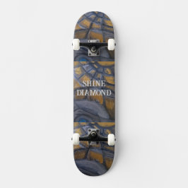 SKATEBOARD DESIGN DO ARTISTA PAULA REILMENTE