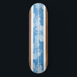 Skateboard do Surf do Haleiwa Vintage<br><div class="desc">Haleiwa na primeira parada em um passeio pela costa norte de Oahu, Havaí. Este pequeno surf é o lar de alguns dos maiores pontos surfs do mundo. Nosso design lembra uma prancha de surfe vintage desde o início do surf. Nós combinamos madeira de koa com o mapa natural do baralho...</div>