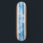 Skateboard do Surf do Haleiwa Vintage<br><div class="desc">Haleiwa na primeira parada em um passeio pela costa norte de Oahu, Havaí. Este pequeno surf é o lar de alguns dos maiores pontos surfs do mundo. Nosso design lembra uma prancha de surfe vintage desde o início do surf. Nós combinamos madeira de koa com o mapa natural do baralho...</div>