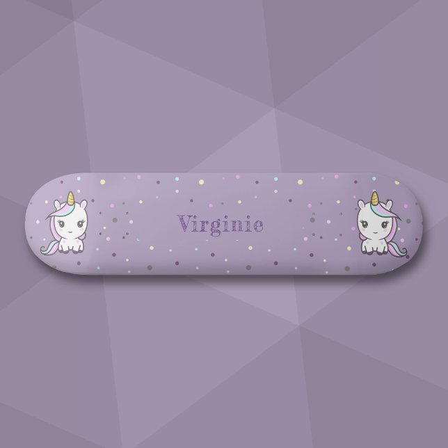 Skateboard Roxo do Unicórnio Bonito (Cute Unicorn Purple Skateboard)