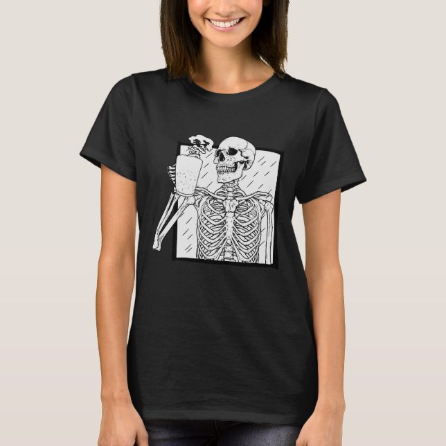 Skeleton desfrutando da camisa do café do Dia das  (Frente)
