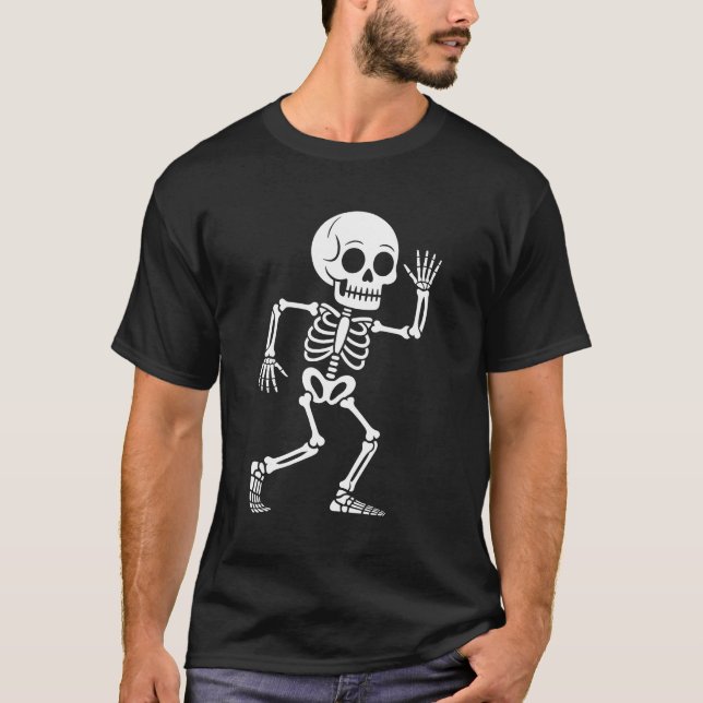 Skull And Bones Men's Basic T-Shirt (Frente)