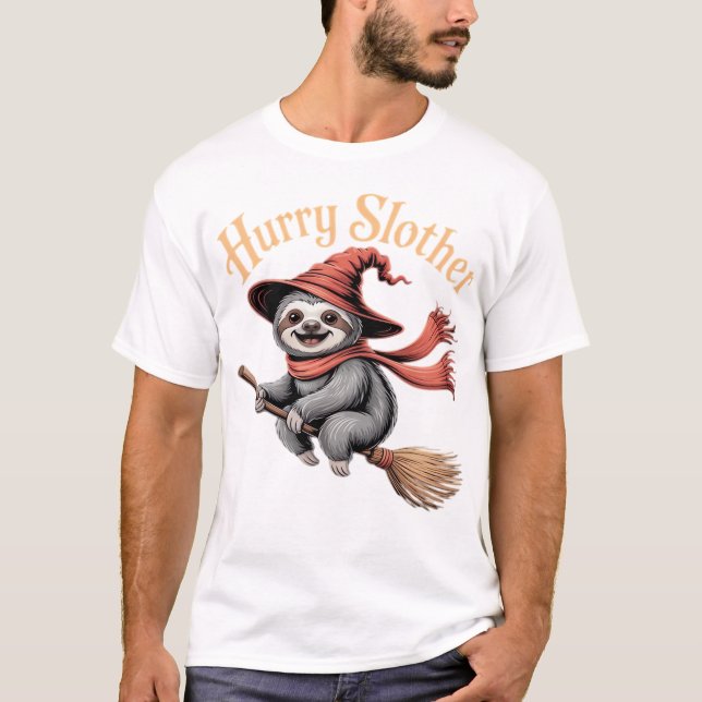 Sloth Cute Halloween Witch Funny Essential T-Shirt (Frente)