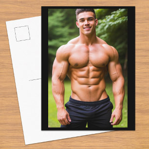 Smiling Masculino Bodybuilder Cartão Postal