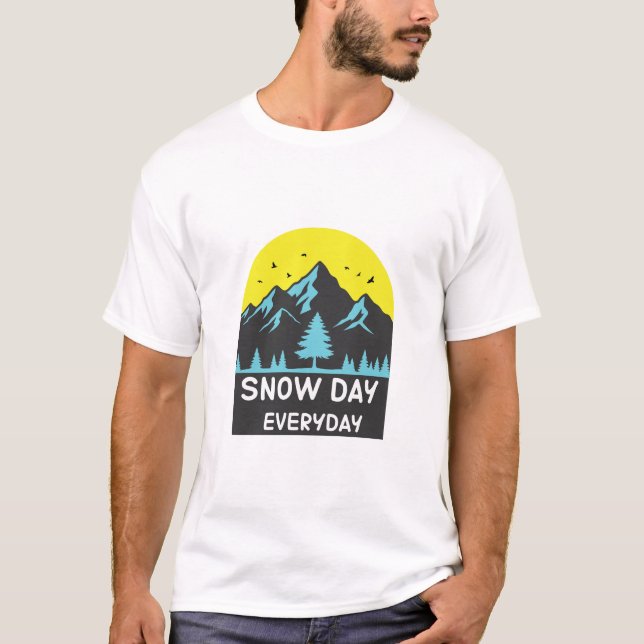 Snow Day Everyday Yellow Sun Mountain T-Shirt (Frente)