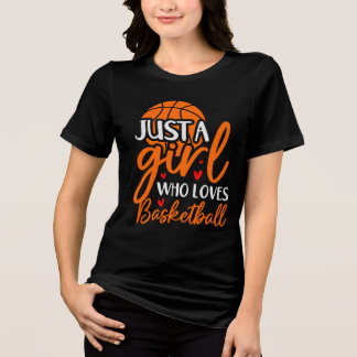 Só uma garota que ama camiseta de basquete