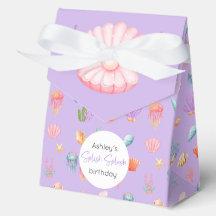 Sob As Caixas De Favor De Aniversário Do Mar