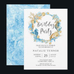 Sob o convite de aniversário Dourado azul do mar<br><div class="desc">Personalize isto sob o mar azul e o convite de aniversário Dourado que caracteriza cavalos marinhos,  estrelas do mar,  escudos e recifes de corais. Para uma personalização mais avançada deste design,  clique por favor "personalizam" o botão acima! Os artigos de harmonização estão igualmente disponíveis.</div>