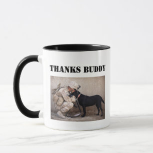 Soldado em Fatigues com Sua Caneca Militar