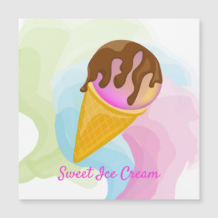 Sorvete doce colorido em um cone