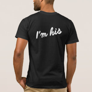 SOU A CAMISA DE CASAMENTO GAY DELE.