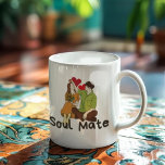 Soul Mate Mug - Xícara Românica de Café para Casai<br><div class="desc">Comece suas manhãs com amor e calor usando esta caneca de "Alma Mate". Apresentando uma doce ilustração de um casal apaixonado, esta caneca é perfeita para se divertir com café, chá ou qualquer bebida com sua significativa outra. Feito com cerâmica durável e um acabamento elegante, é um presente ideal para...</div>