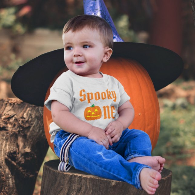 Spooky One primeiro aniversario Baby T-Shirt (Criador carregado)