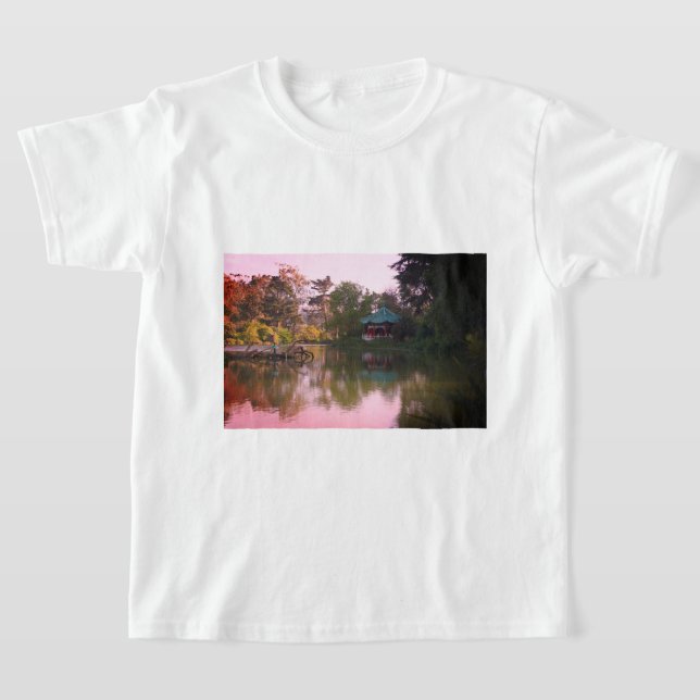 Stow Lake, São Francisco, EUA #9 T-shirt (Postura )