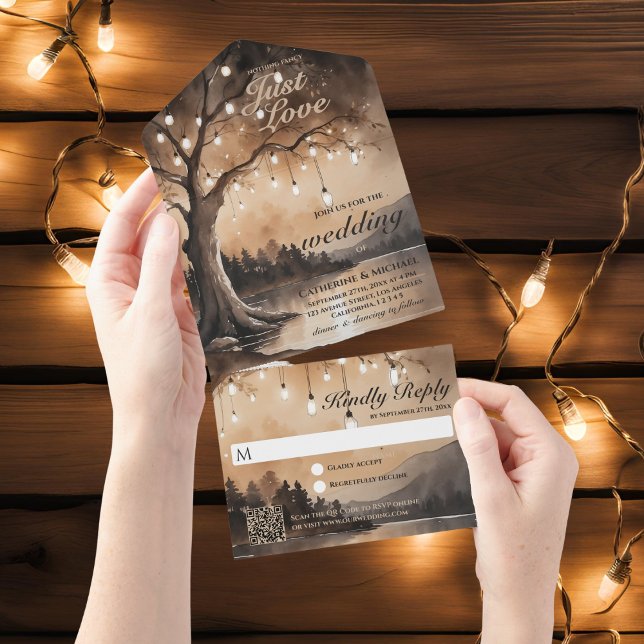 String Luzes românticas Código QR do País Casament (Top view barn wood fairy lights rustic oak tree lanterns enchanted forest light trifold invitation)