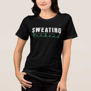 Suando Para A Camisa Do Fim De Semana