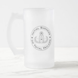 Sucesso da inicial da caneca de cerveja do Eod ou