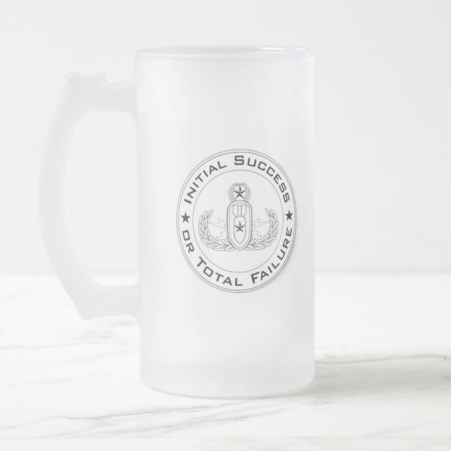 Sucesso da inicial da caneca de cerveja do Eod ou (Esquerda)