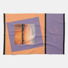 Sunset sobre uma cidade litorânea - Toalha de Arte