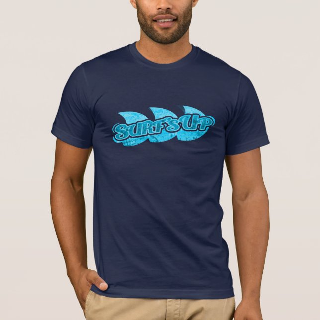 Surf acima do mar dos homens e do t-shirt azuis do (Frente)