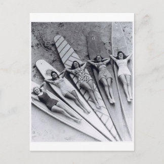 Surf de Vintage damas Muitos Praias Cartão Postal