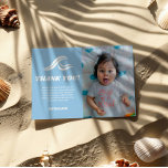 Surfing, O Grande Cartões de agradecimentos Fotogr<br><div class="desc">Expresse sua gratidão com nosso 'Surfing, The Big One' Foto de agradecimento Cartões. Com designs vibrantes de pranchas de surfe e gráficos com tema de praia, essas cartas permitem adicionar uma foto personalizada de sua celebração. Perfeito para todas as idades, eles oferecem uma maneira única e memorável de obrigado de...</div>