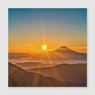 Surgimento entre as colinas