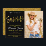 Surpresa Gold Foil Convite de Aniversário<br><div class="desc">Surpresa Black e Faux Gold Foil Elegante Convite de Aniversário. A foto neste convite pode ser atualizada,  assim como o nome,  a data e o local.</div>