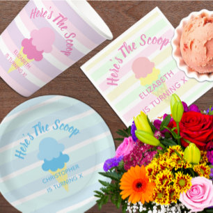 Prato De Papel Aqui está o Aniversário do Sorvete de Coop Summer 