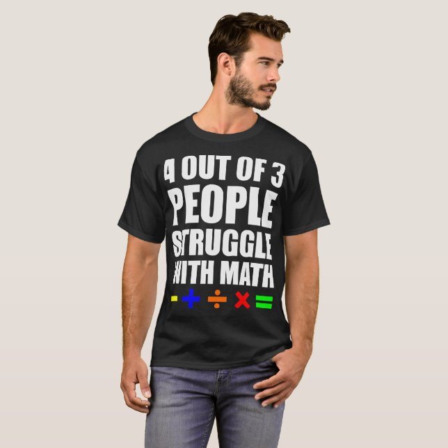 T-shirt 4 de 3 pessoas do esforço com Tshirt da matemática (Frente Completa)