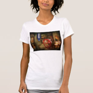 T-shirt A americana - loja - tudo é para a venda