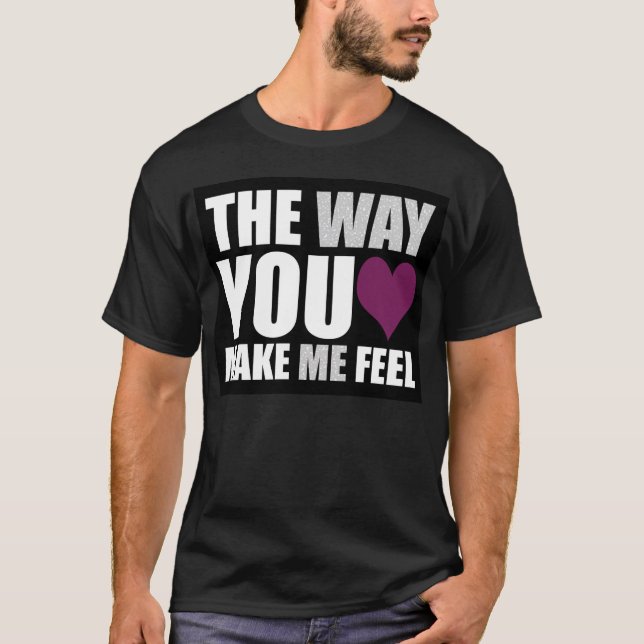 T-shirt a maneira você faz-me sentir (no preto) (Frente)