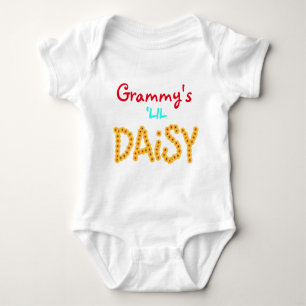 T-shirt A pequena Daisy do Grammy, linda e personalizada!