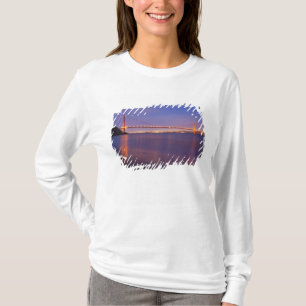 T-shirt A Ponte Golden Gate ao anoitecer a partir de Kirby