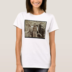 T-shirt Aborígene com um Bumerangue, c.1860s (foto do